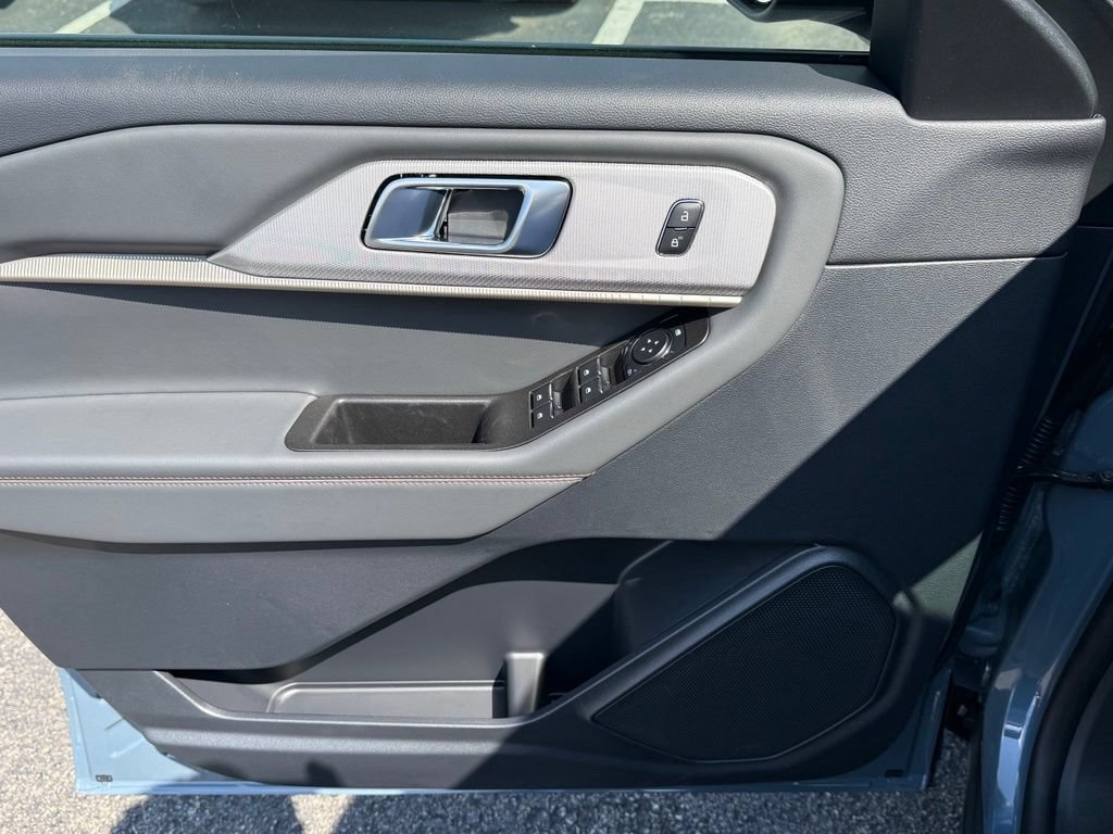 New 2026 Ford Explorer Active w/ Active Comfort Package AWD/4WD image 16