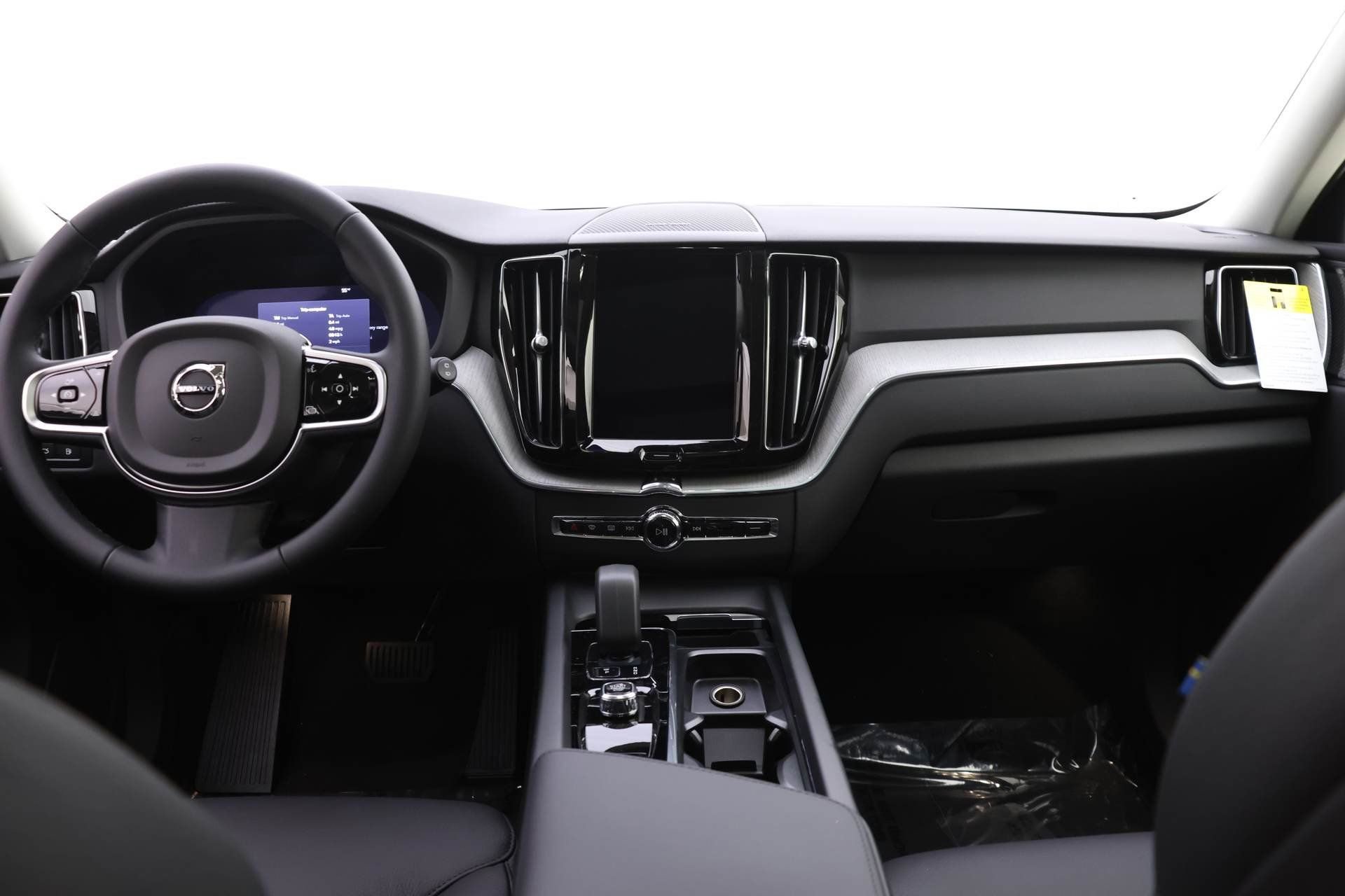 New 2025 Volvo XC60 T8 Plus w/ Protection Package Premier image 8