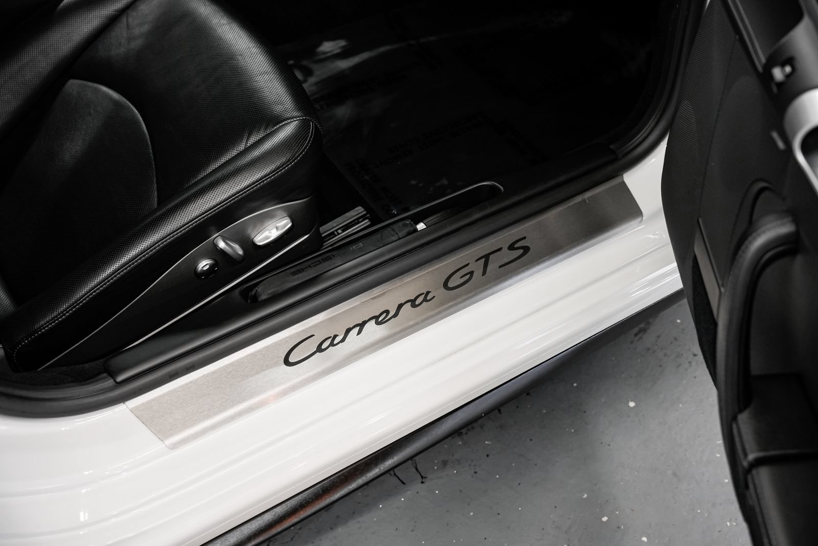 Used 2011 Porsche 911 Carrera GTS RWD image 25