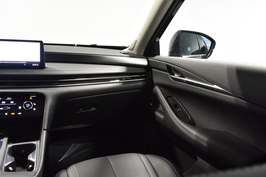 Certified 2026 INFINITI QX60 Luxe w/ Family Package image 15