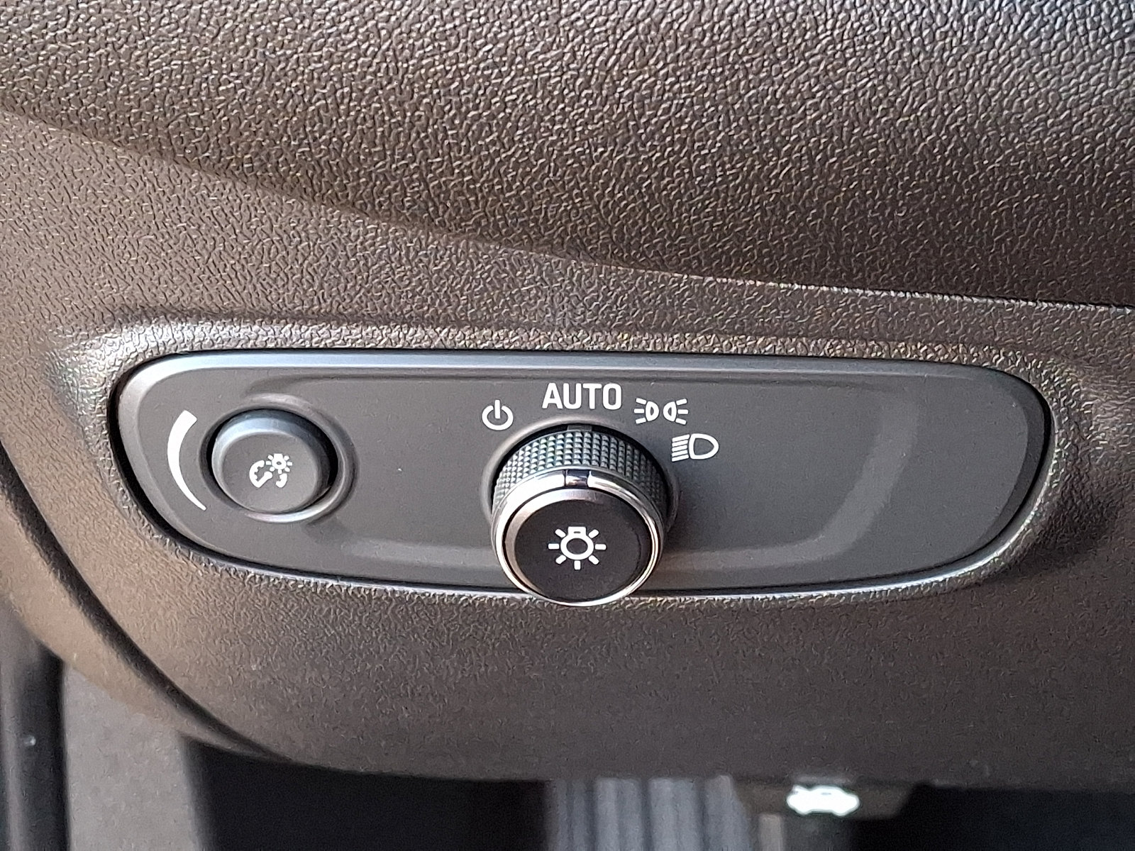Certified 2023 Chevrolet Equinox LT w/ Driver Convenience Package AWD/4WD image 24