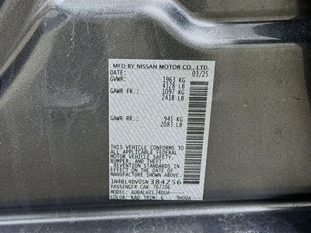 Used 2025 Nissan Altima 2.5 SV FWD image 30