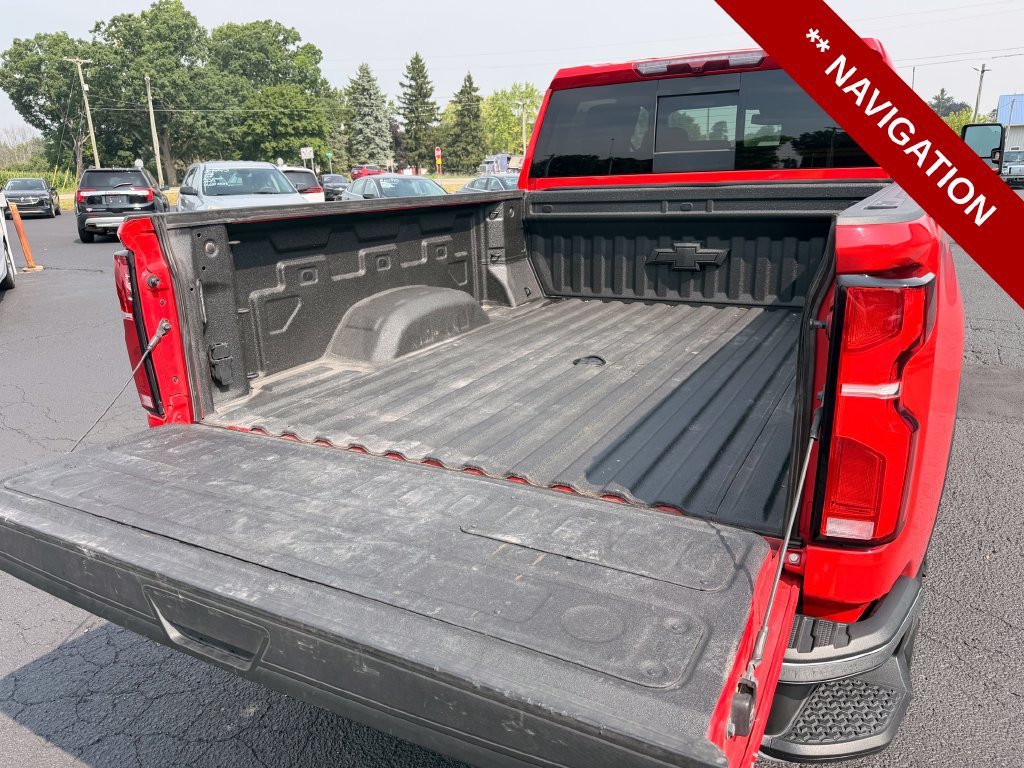 Used 2024 Chevrolet Silverado 2500 LTZ w/ LTZ Plus Package AWD/4WD image 9
