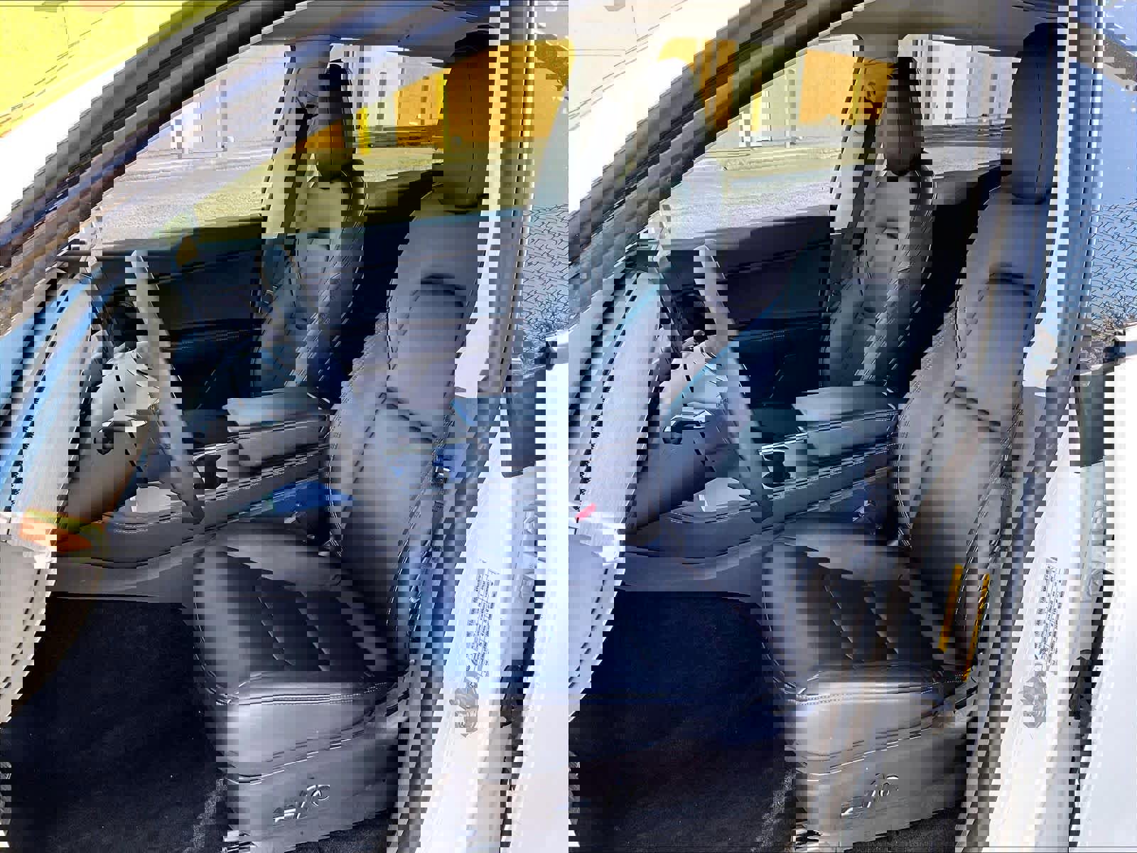 Used 2022 Tesla Model Y Long Range image 4