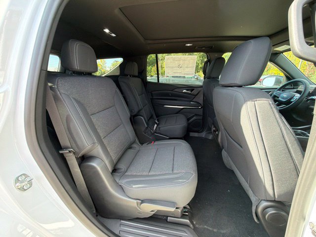 New 2027 Chevrolet Traverse LT w/ Sun and Wheel Package AWD/4WD image 33