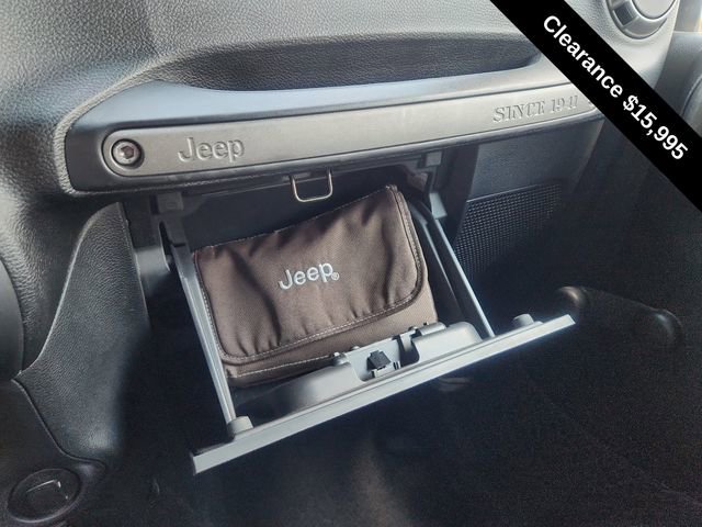 Used 2017 Jeep Wrangler Unlimited Sport w/ Connectivity Group image 39