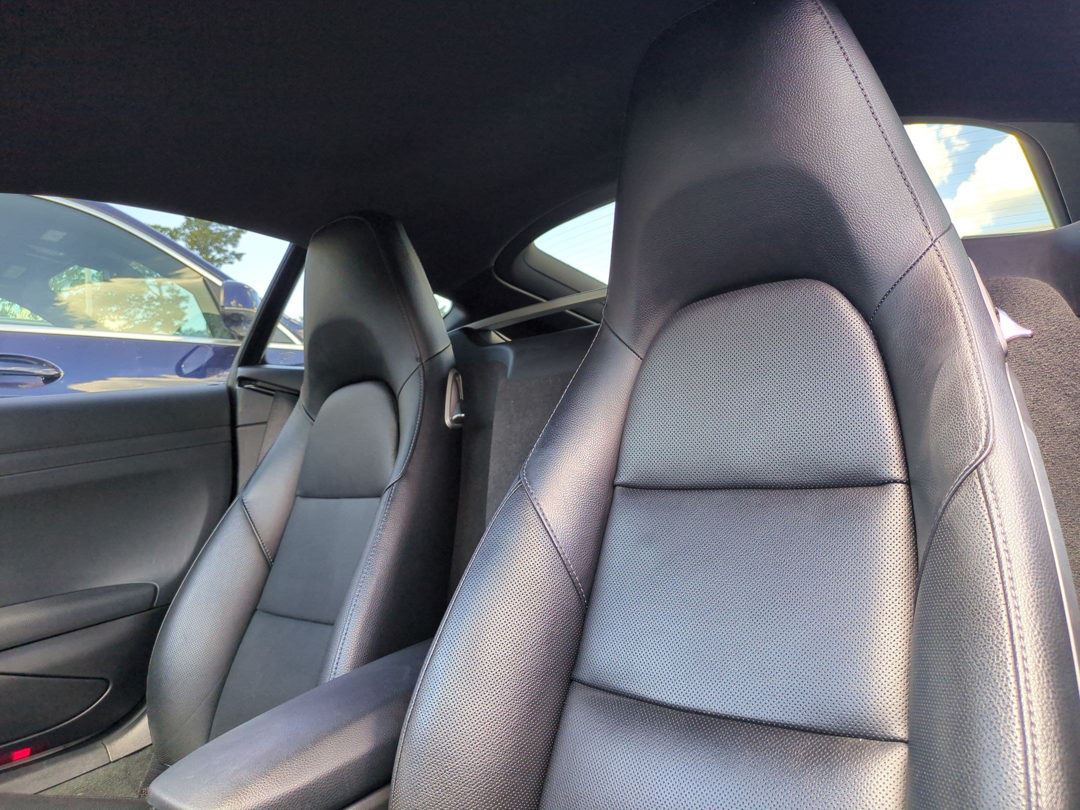 Used 2018 Porsche 718 Cayman RWD image 10