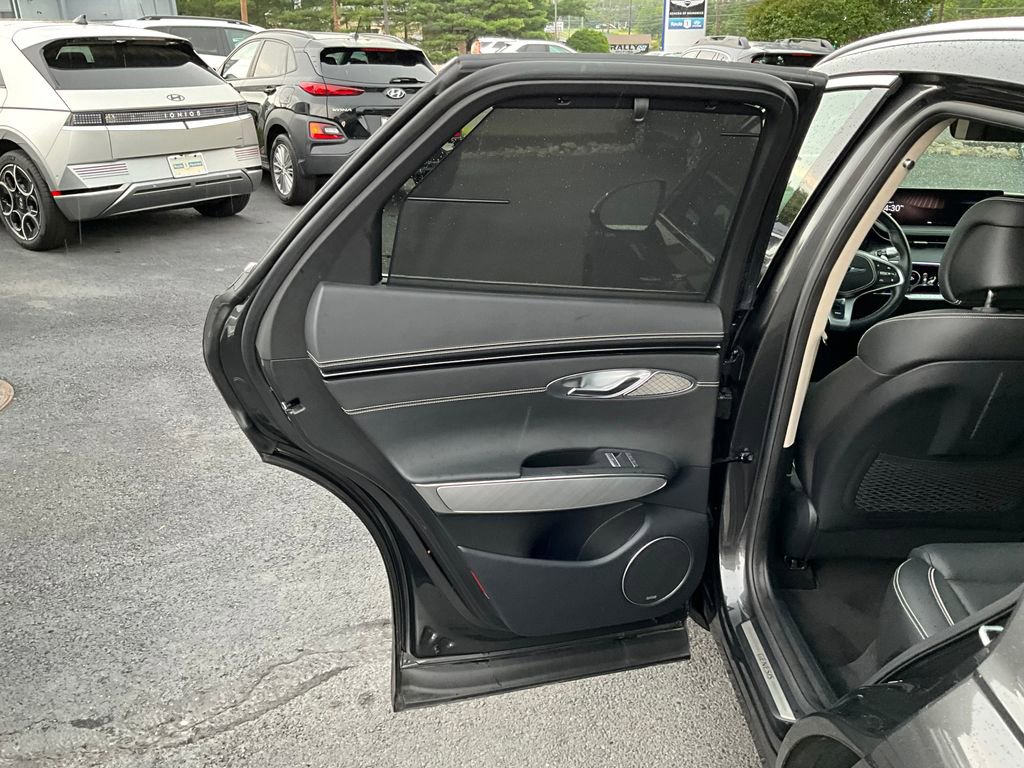 Used 2025 Genesis Electrified GV70 Advanced w/ Prestige Package image 28