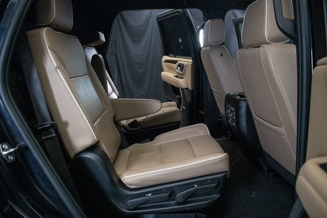 Used 2024 Chevrolet Tahoe Premier AWD/4WD image 19