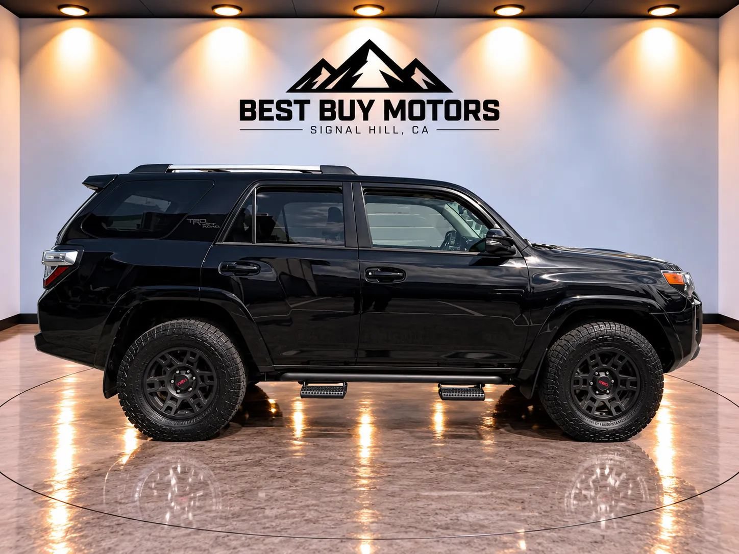 Used 2018 Toyota 4Runner TRD Off-Road Premium AWD/4WD image 9