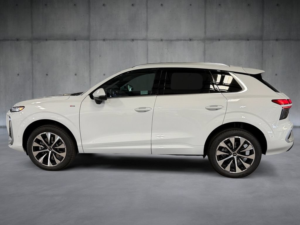 New 2026 Audi Q3 quattro 2.0T AWD/4WD image 2