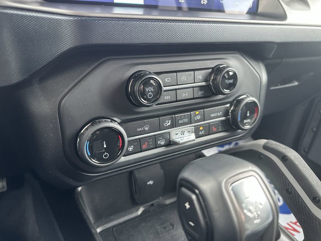 Used 2022 Ford Bronco Outer Banks image 25