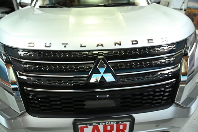 Used 2022 Mitsubishi Outlander SEL image 17