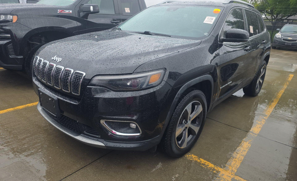 Used 2019 Jeep Cherokee Limited w/ Luxury Group AWD/4WD image 3