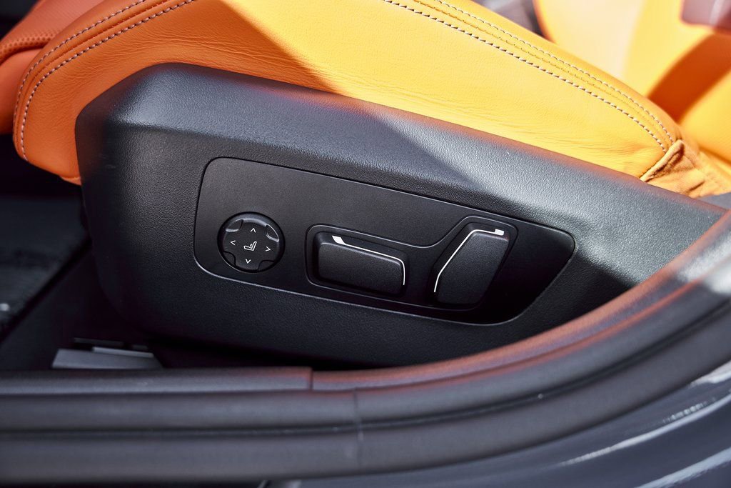 Used 2026 BMW M5 w/ Executive Package image 43