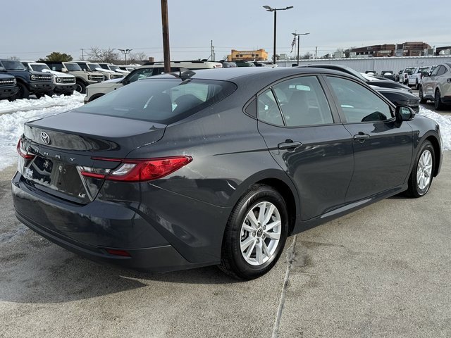 Used 2025 Toyota Camry LE image 7