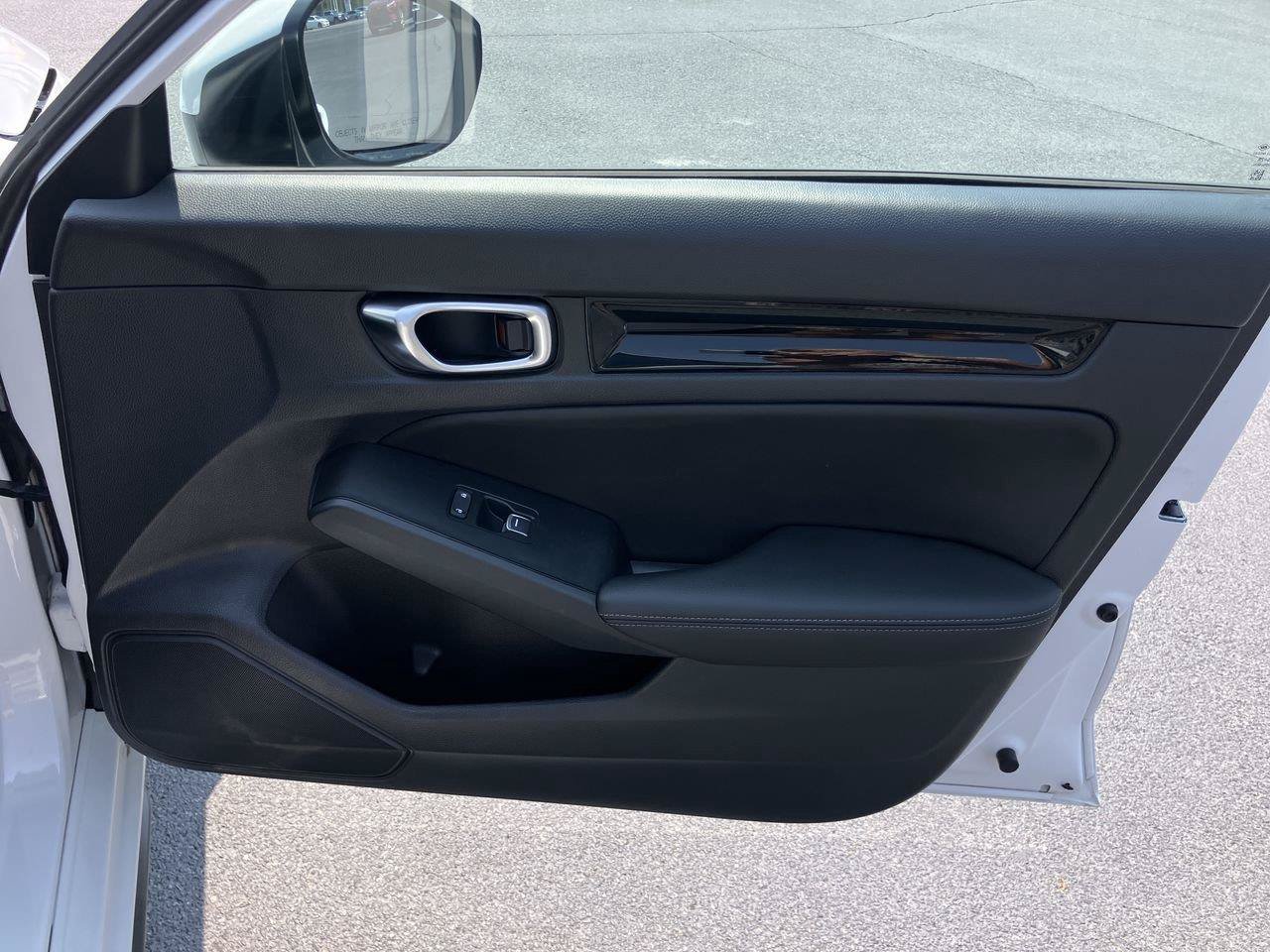 Used 2024 Honda Civic EX-L image 32