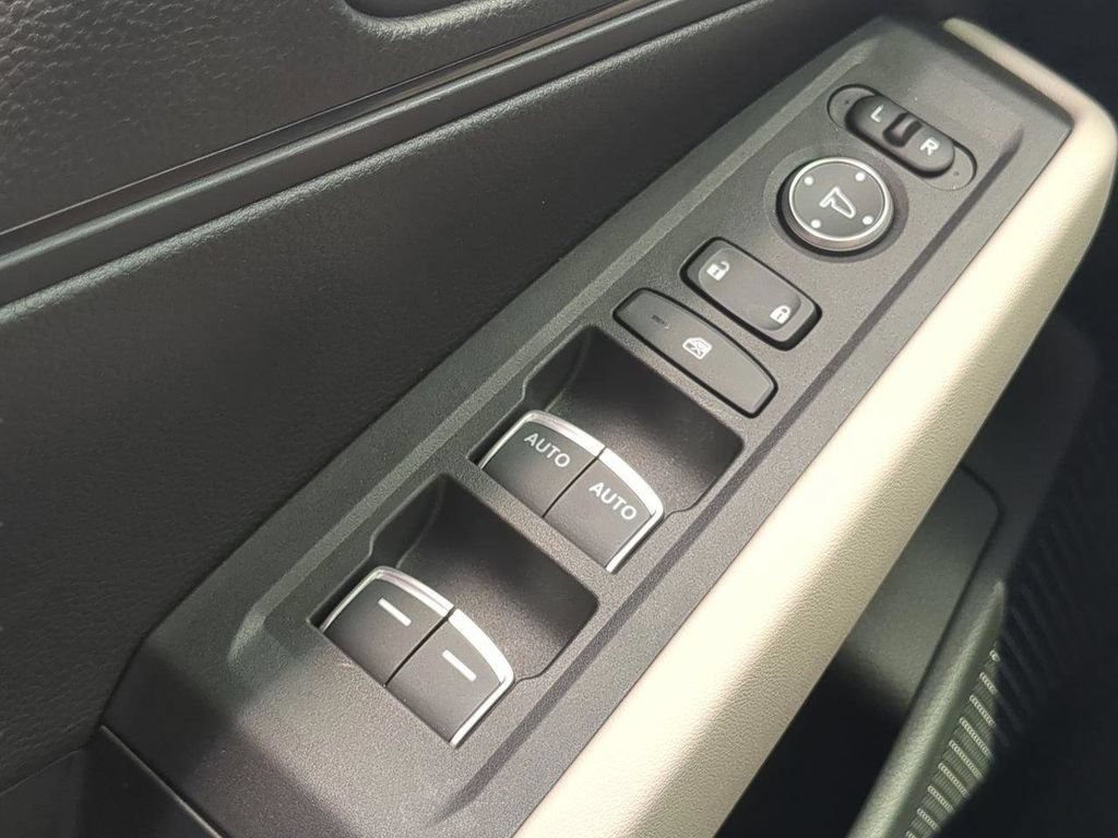 Certified 2025 Honda Accord LX image 18