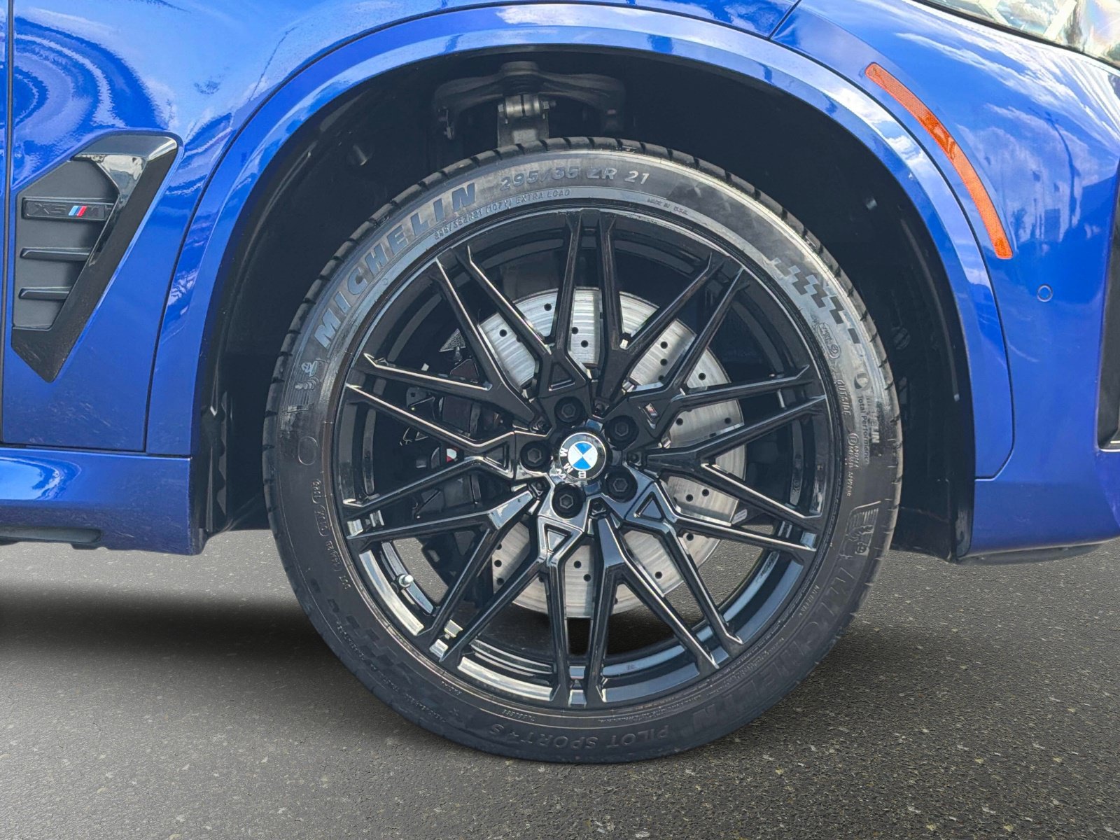 Used 2025 BMW X5 M Competition w/ Executive Package AWD/4WD image 21