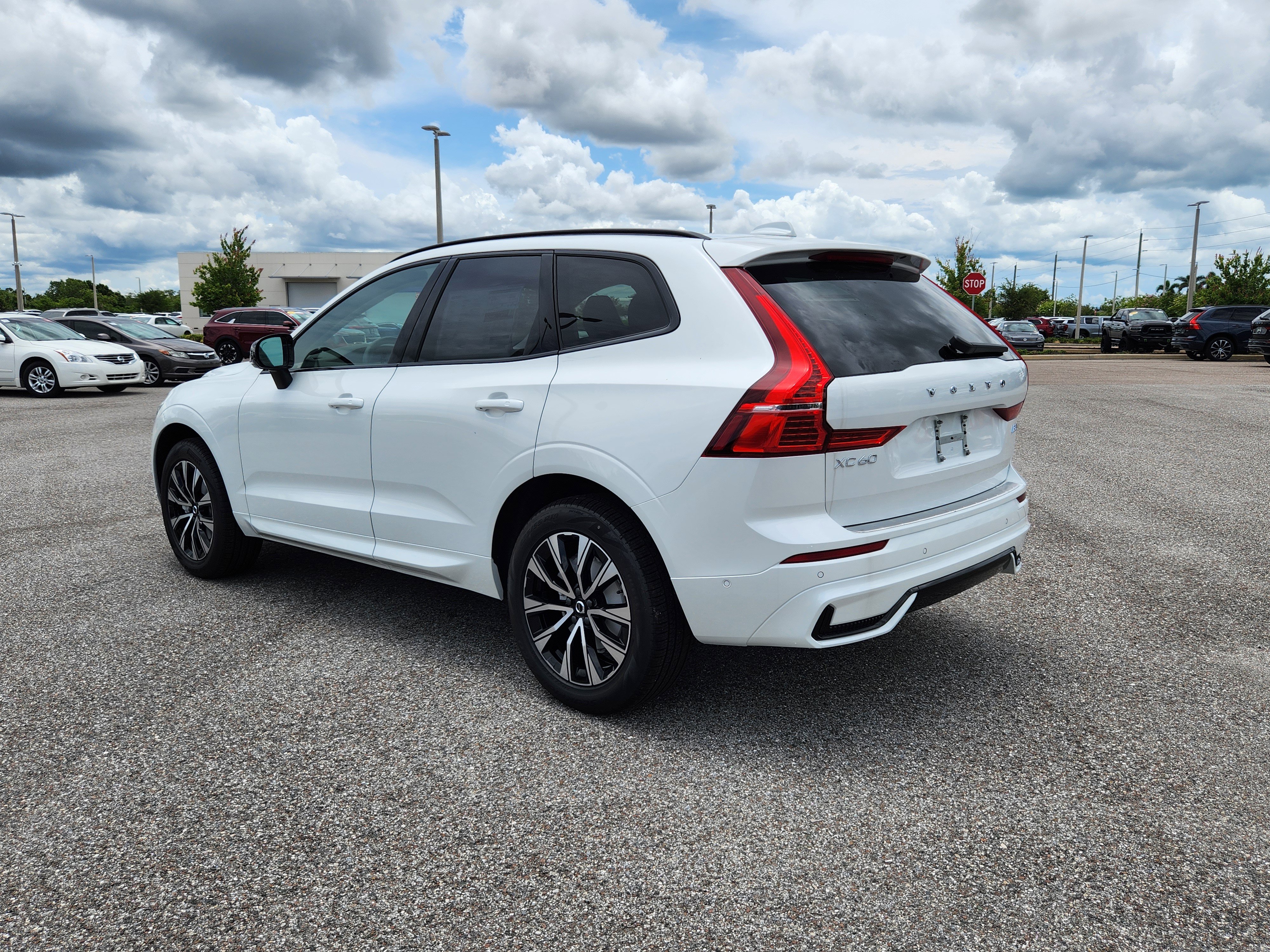 New 2025 Volvo XC60 B5 Plus w/ Protection Package Premier image 5