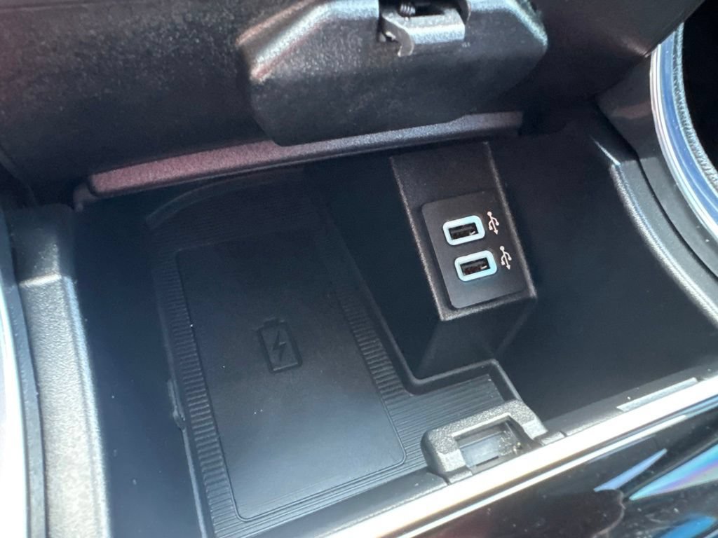 Used 2019 Ford Edge Titanium w/ Equipment Group 301A FWD image 28
