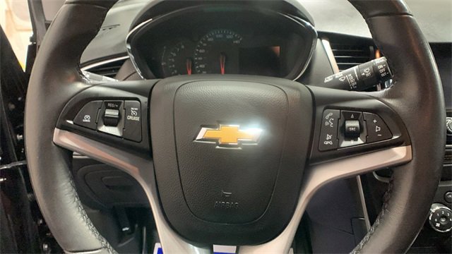 Used 2020 Chevrolet Trax LT w/ LT Convenience Package image 15