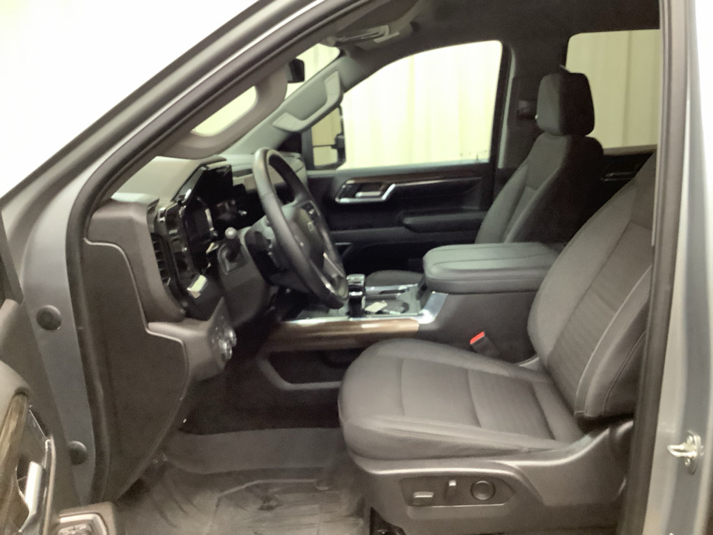 Used 2024 Chevrolet Silverado 1500 RST w/ Max Trailering Package AWD/4WD image 13