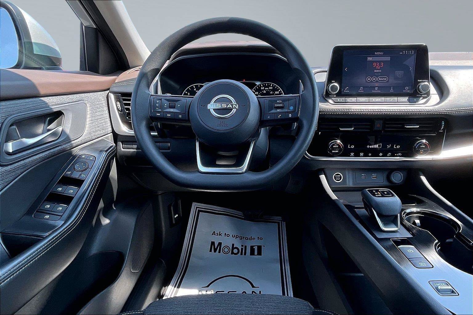 Certified 2023 Nissan Rogue SV FWD image 6
