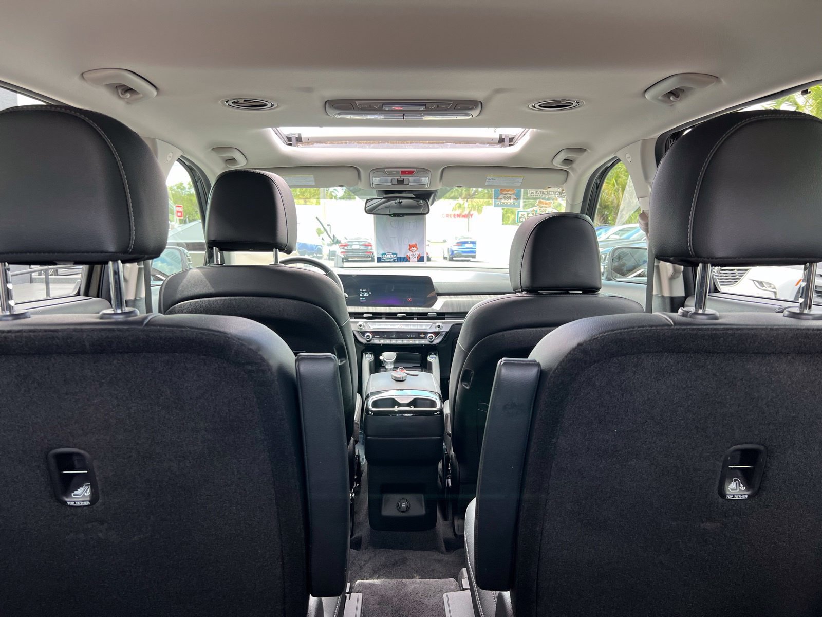 Used 2025 Kia Telluride EX w/ EX Captain's Chair Package FWD image 21