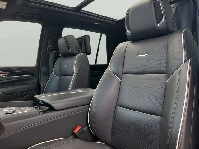 Used 2023 Cadillac Escalade Sport AWD/4WD image 21