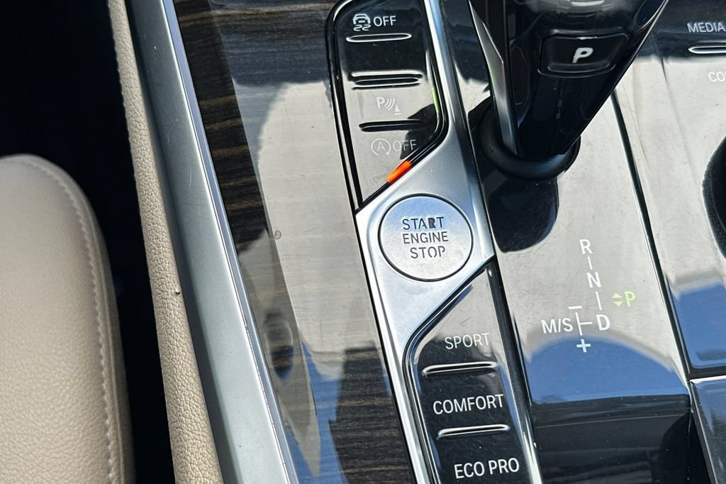 Used 2019 BMW X5 xDrive40i w/ Premium Package 2 AWD/4WD image 25
