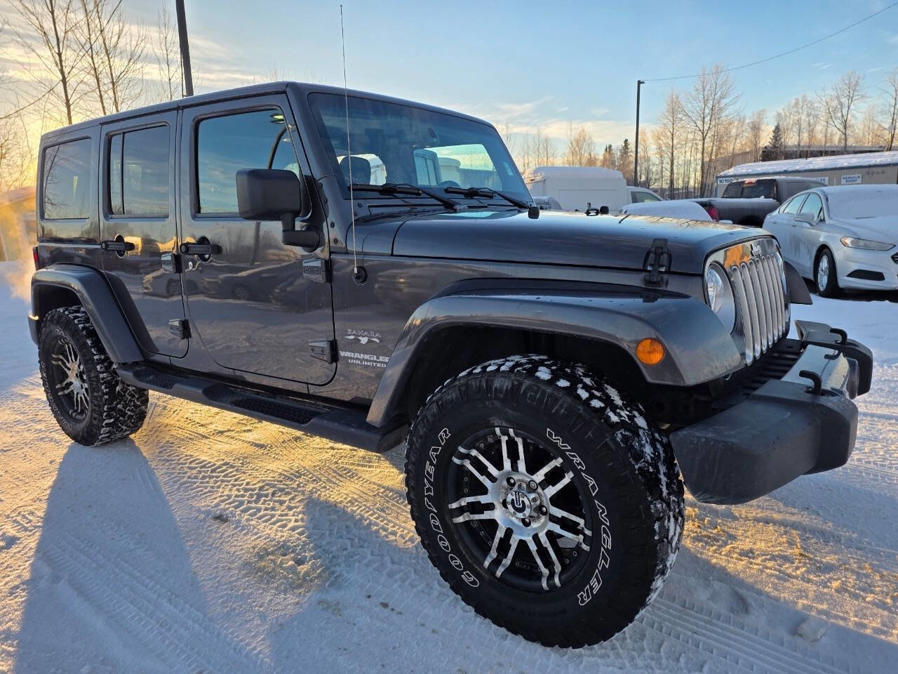 Used 2017 Jeep Wrangler Unlimited Sahara w/ Connectivity Group image 3