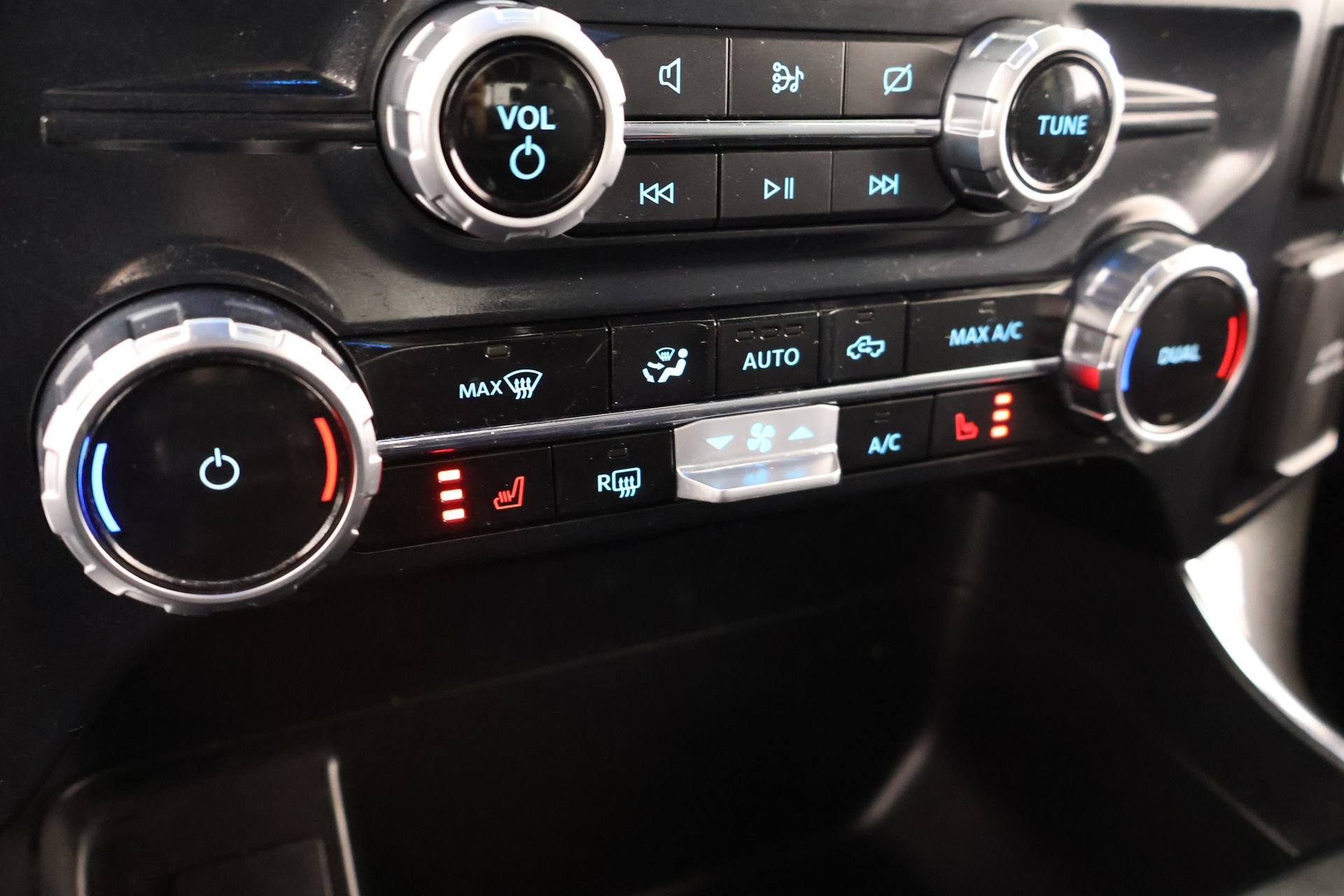 Used 2023 Ford F150 XLT w/ Equipment Group 302A High image 8