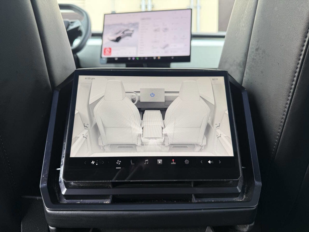 Used 2024 Tesla Cybertruck AWD Crew Cab image 28