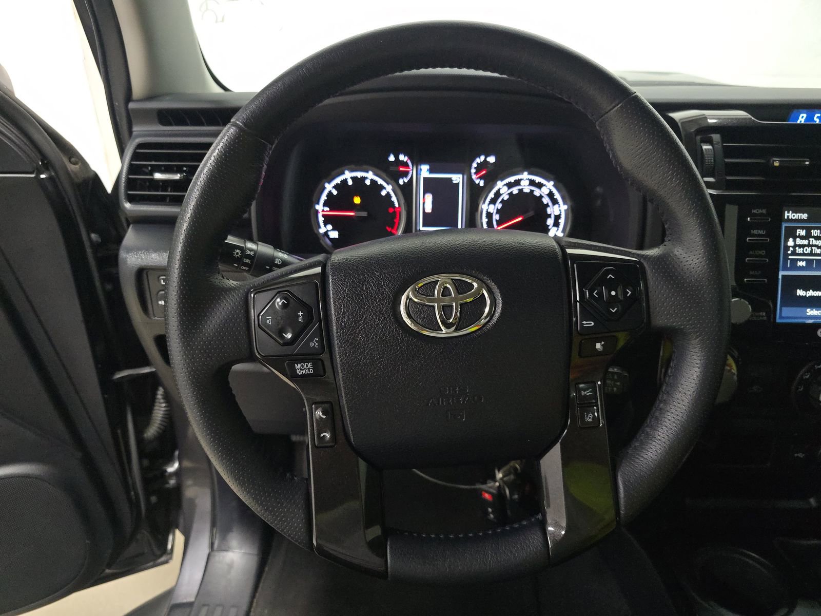 Used 2020 Toyota 4Runner TRD Off-Road Premium image 11