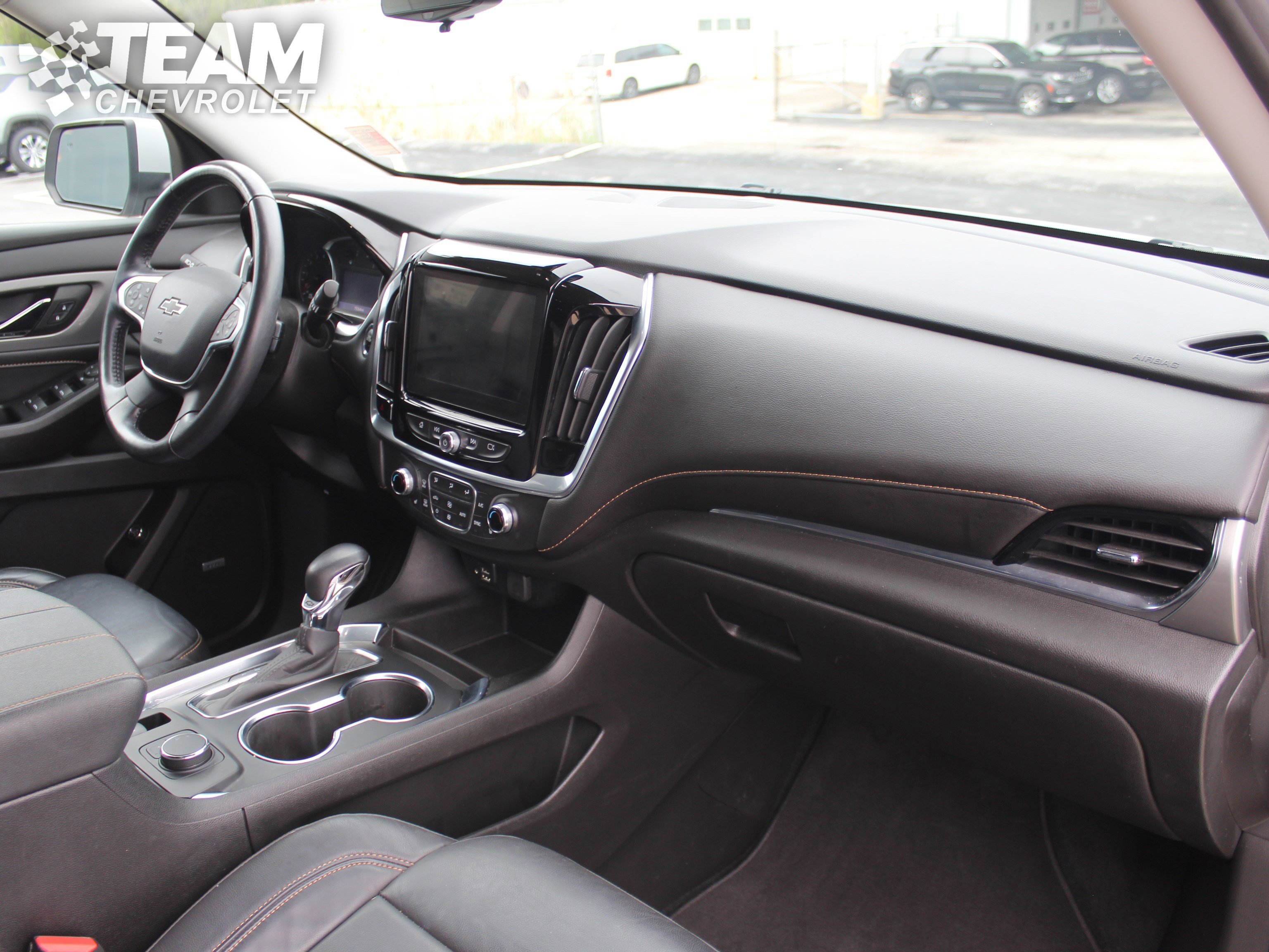 Used 2021 Chevrolet Traverse RS FWD image 28