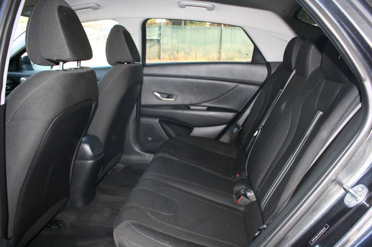 Used 2021 Hyundai Elantra SEL FWD image 22