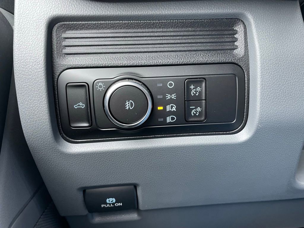 New 2026 Ford F350 XL w/ XL Chrome Package image 47