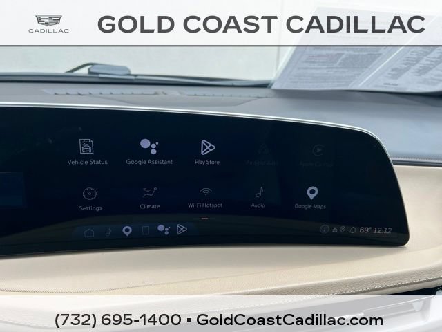 Used 2024 Cadillac XT4 Luxury w/ Cold Weather Package FWD image 23