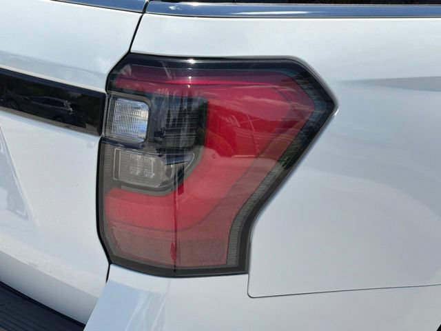 Used 2021 Ford Expedition Limited RWD image 12