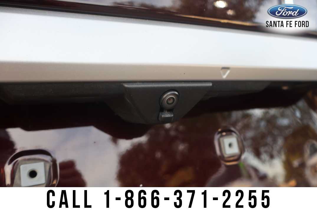 Used 2024 Ford Expedition XLT RWD image 8