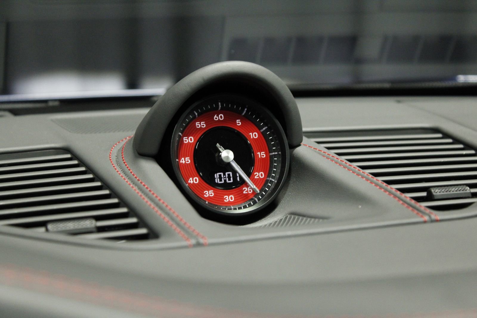 Used 2024 Porsche 911 Carrera 4 GTS image 37