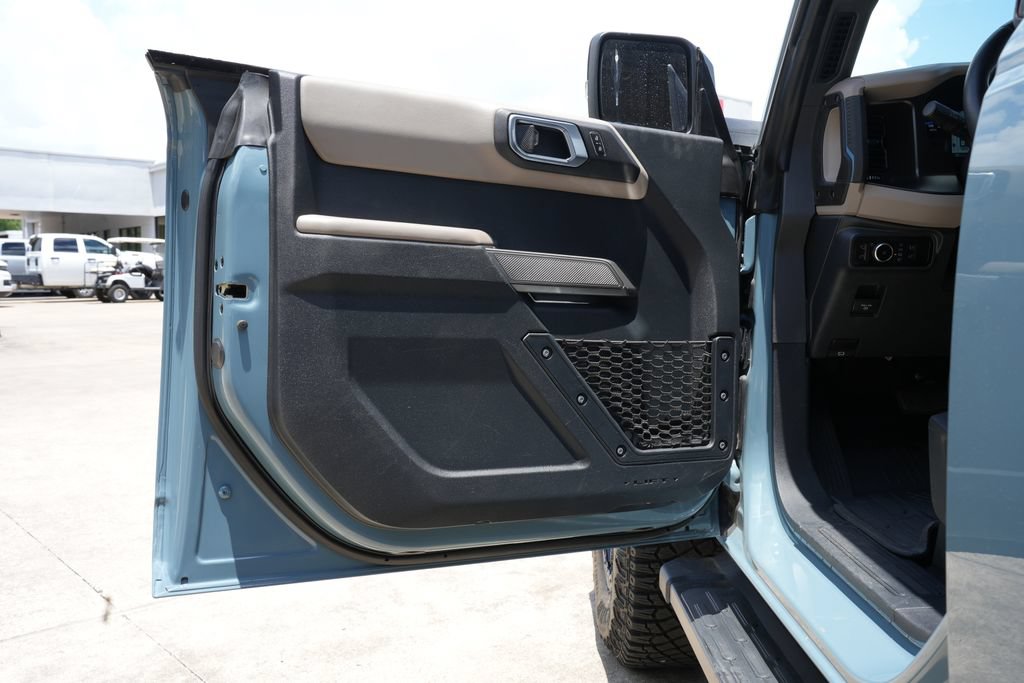 Used 2023 Ford Bronco Wildtrak AWD/4WD image 17