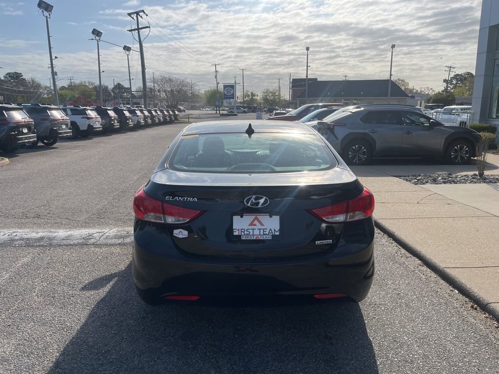 Used 2013 Hyundai Elantra Limited w/ Technology Pkg image 5