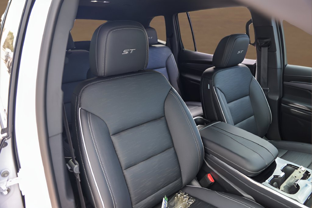 Used 2026 Buick Enclave Sport Touring w/ Power Package FWD image 30