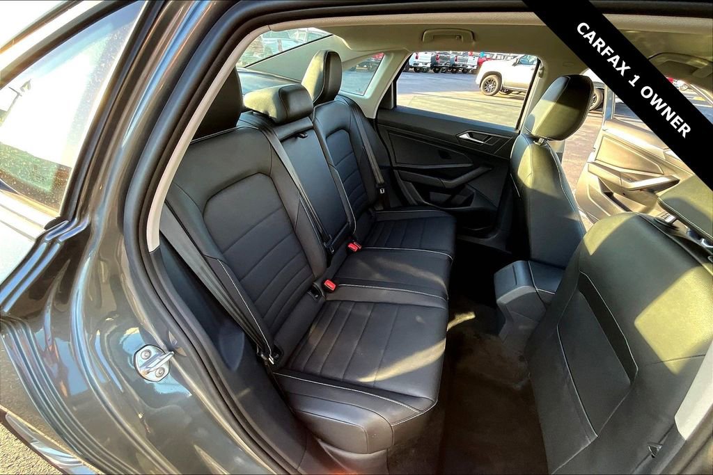 Used 2024 Volkswagen Jetta SE image 23
