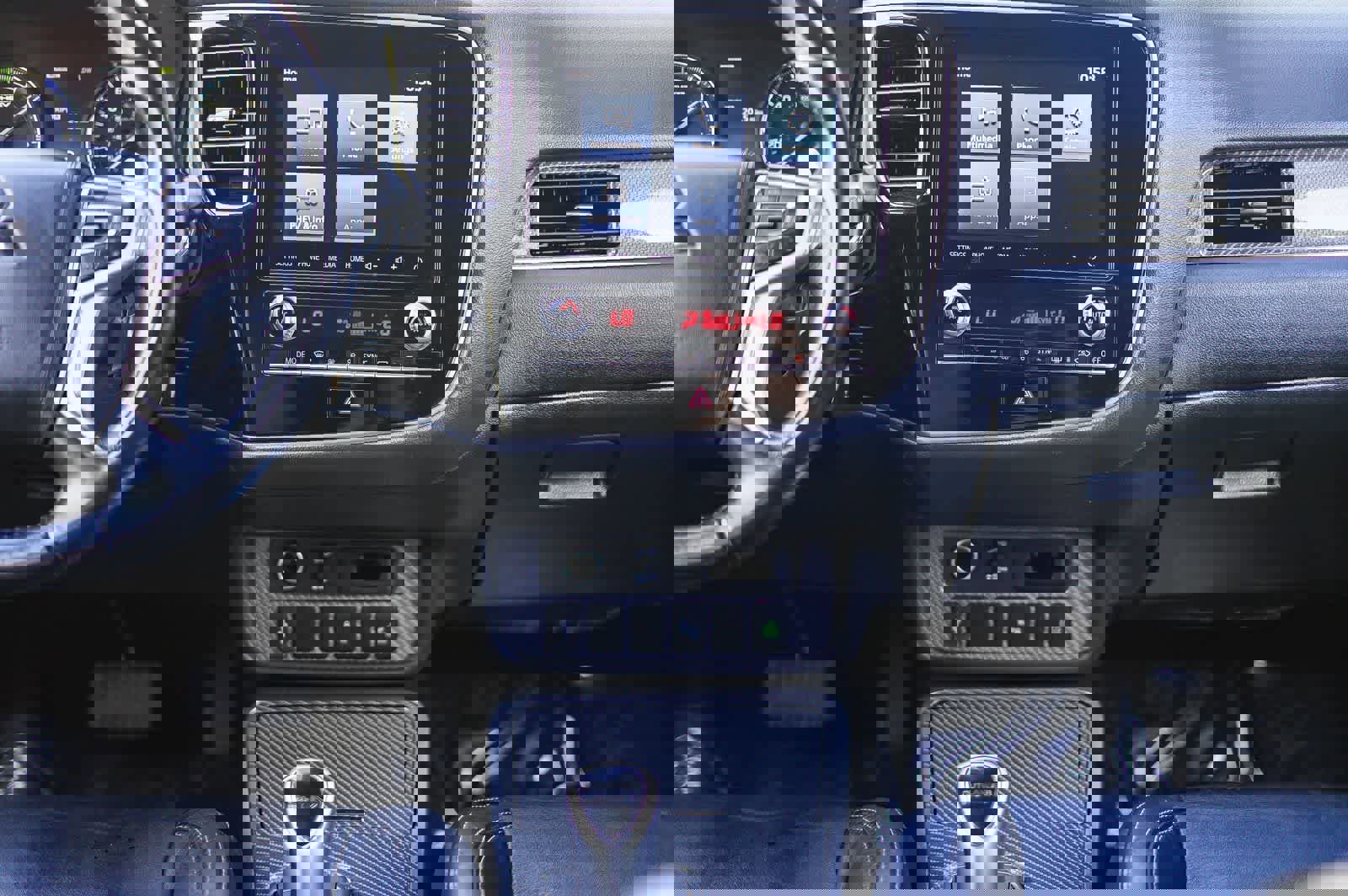 Used 2022 Mitsubishi Outlander LE image 12