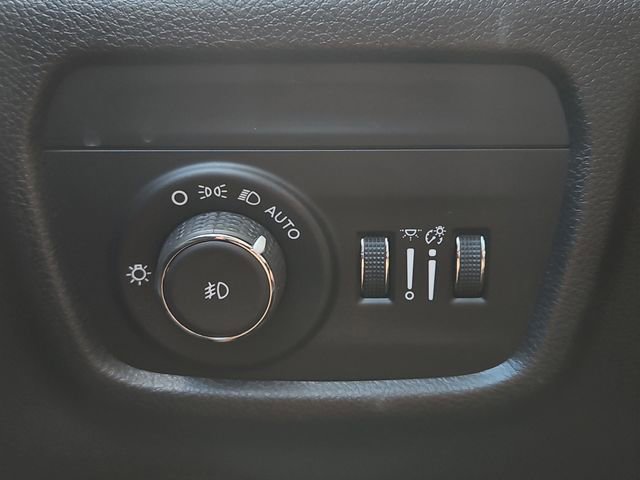 Used 2023 Jeep Grand Cherokee L Limited w/ Trailer Tow Group (B) image 26