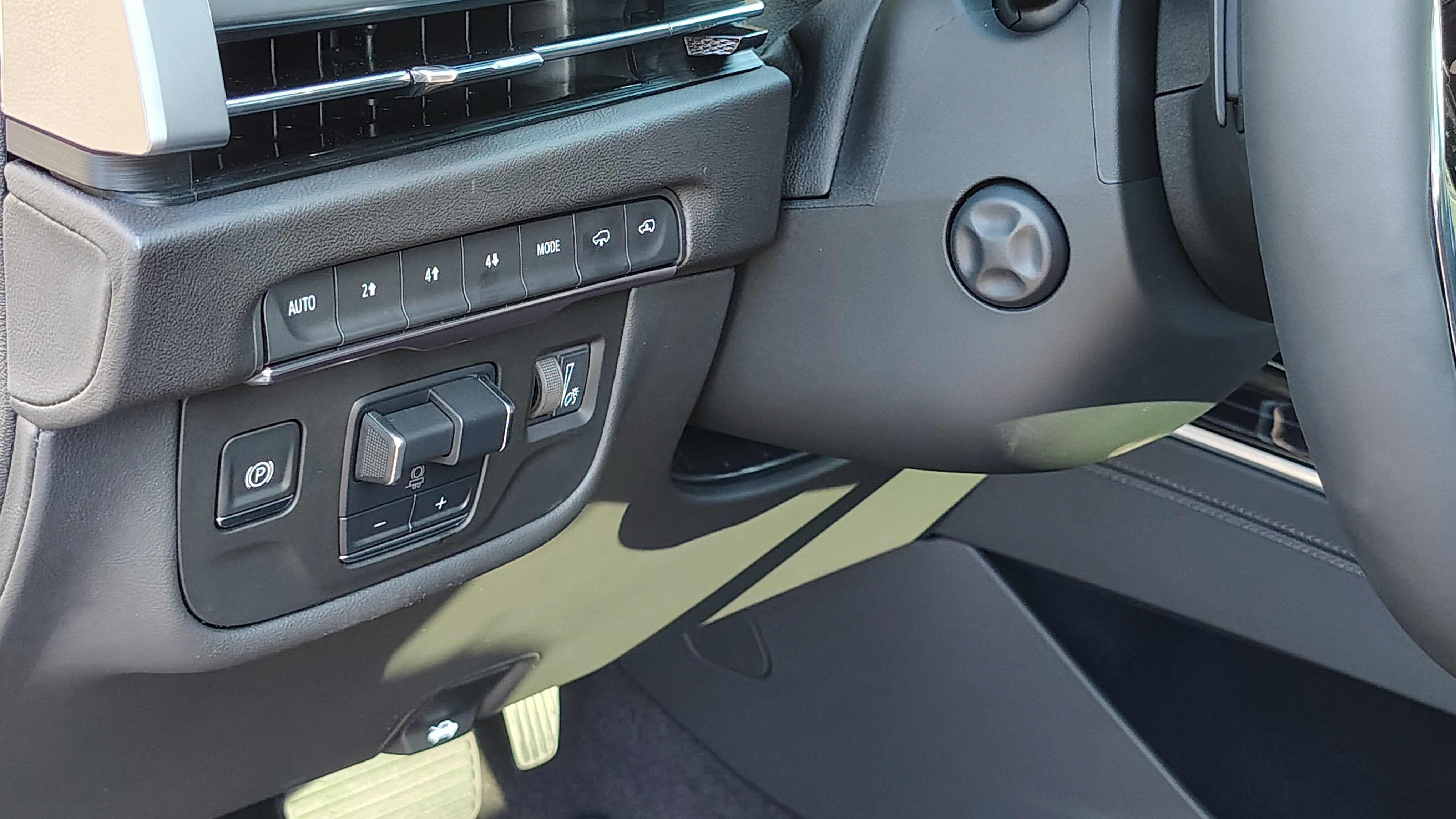 New 2025 Cadillac Escalade Sport w/ Touring Package image 11