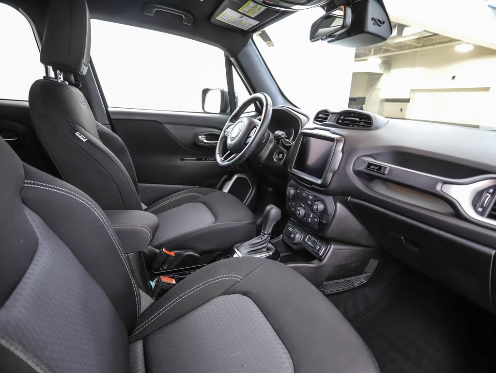 Used 2021 Jeep Renegade Latitude AWD/4WD image 30